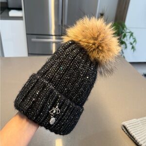 Ribbed Knit Beanie W/ Faux Fur Pom